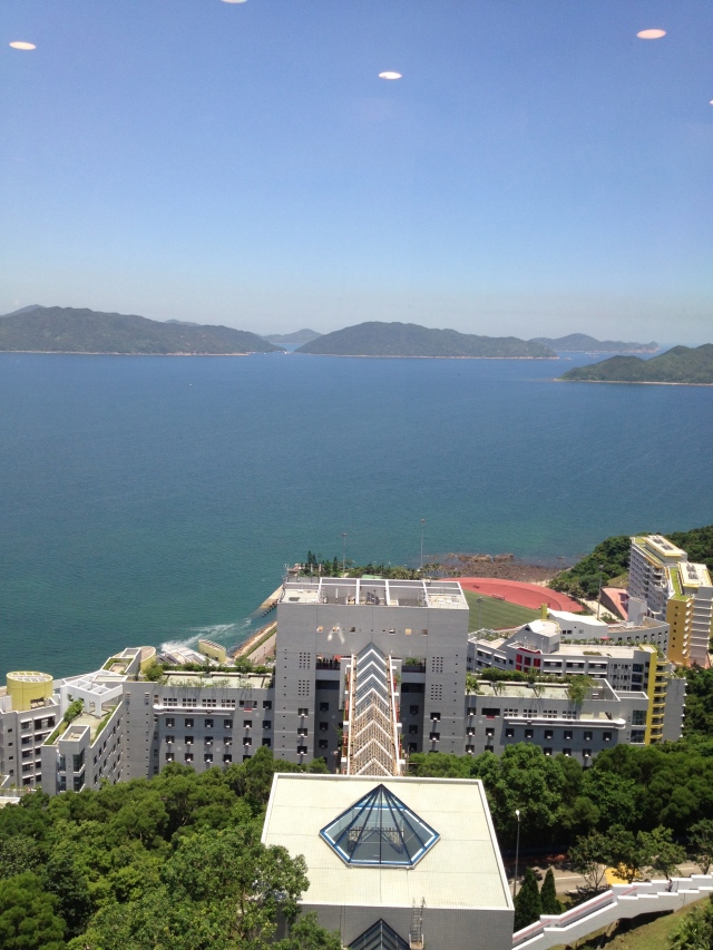 Maybe I should've gone to school here... the university sits on the hills of Kowloon, right next to the water, with the mountains in the distance.